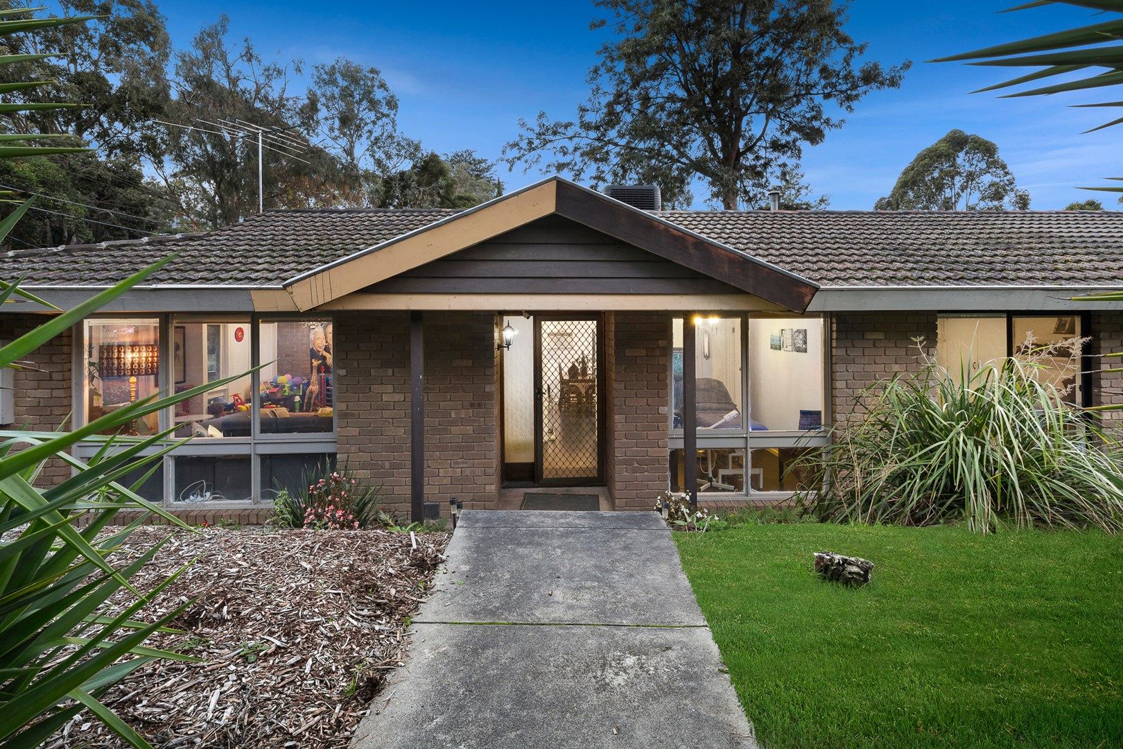 2 Toorac Drive, Briar Hill VIC 3088, Image 0