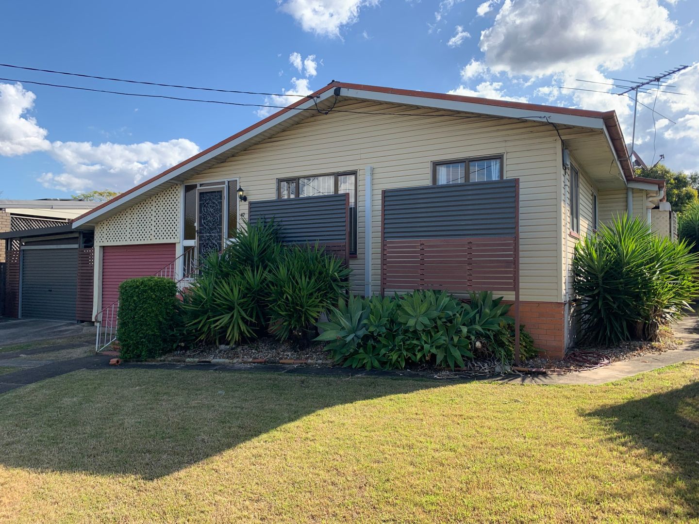 47 Raceview Street, Eastern Heights QLD 4305