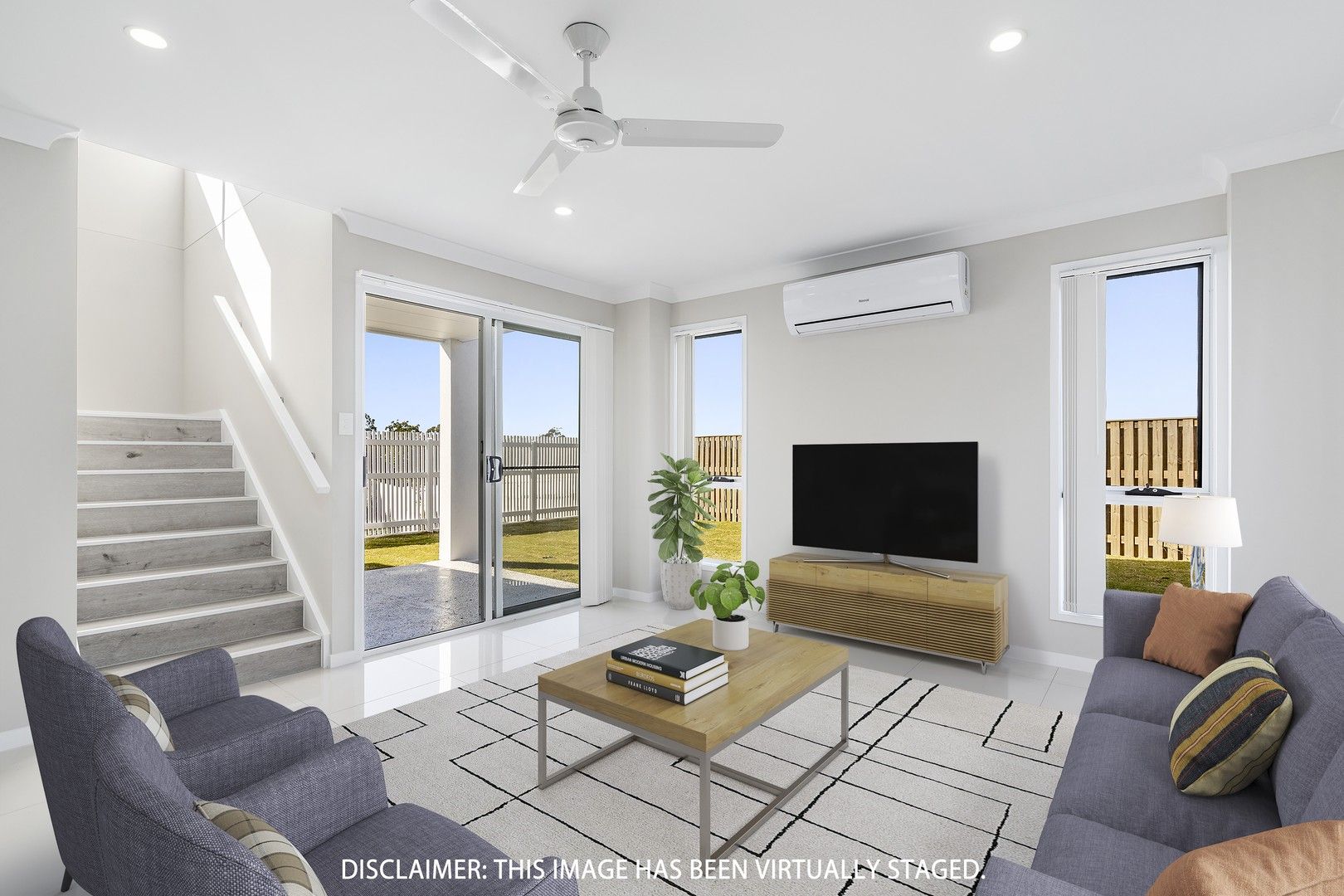 4 bedrooms House in 29 Burghardt Court PIMPAMA QLD, 4209
