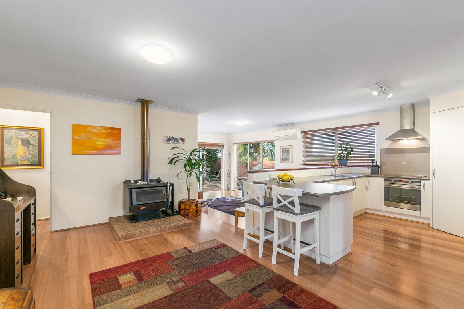 4 bedrooms House in 1 Brice Close LEEMING WA, 6149