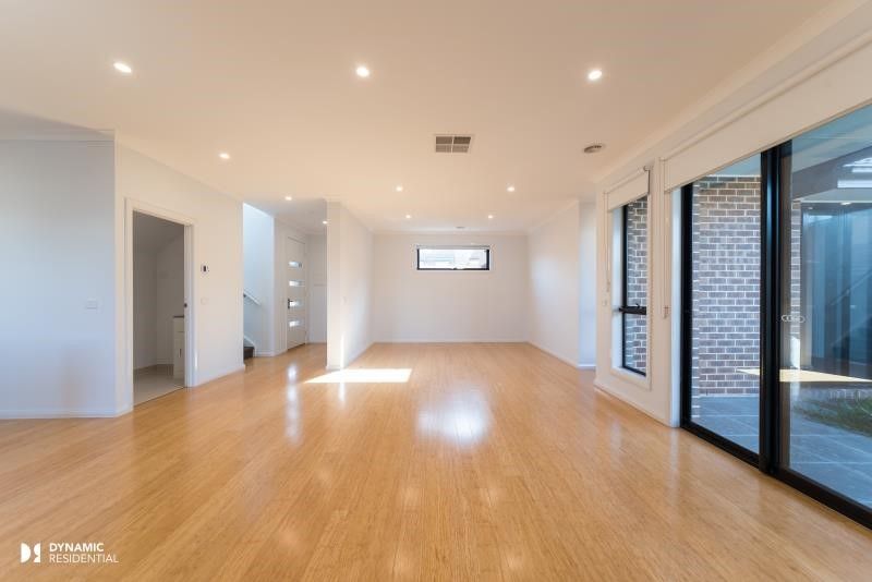 5 bedrooms House in 2/24 Hourigan Avenue CLAYTON VIC, 3168