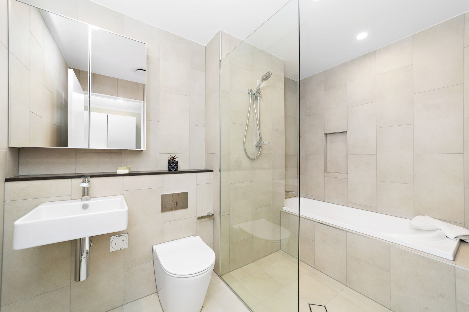 402/67 Flinders Street, Wollongong NSW 2500, Image 2