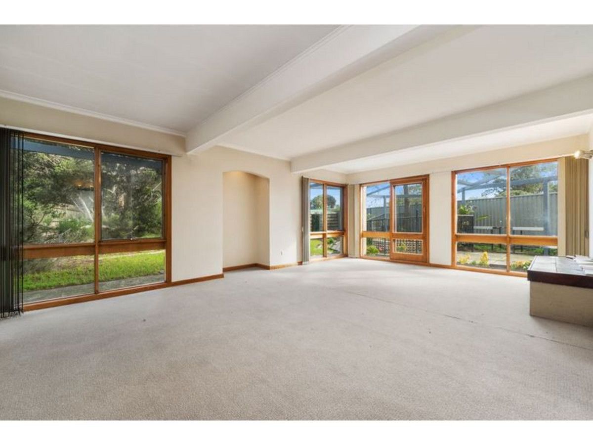 4 bedrooms House in 38 Kirkwood Avenue SEAFORD VIC, 3198