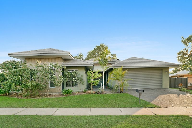 4 bedrooms House in 6 Mirrakma Crescent LYONS NT, 0810