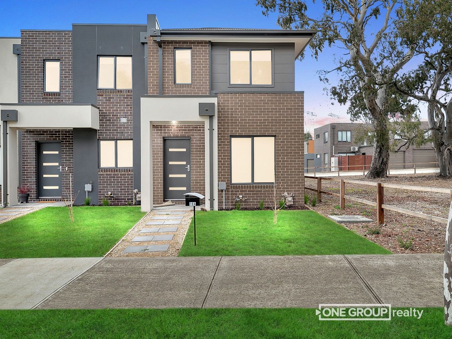 2 bedrooms Townhouse in 1/25 Kumara Circuit SOUTH MORANG VIC, 3752