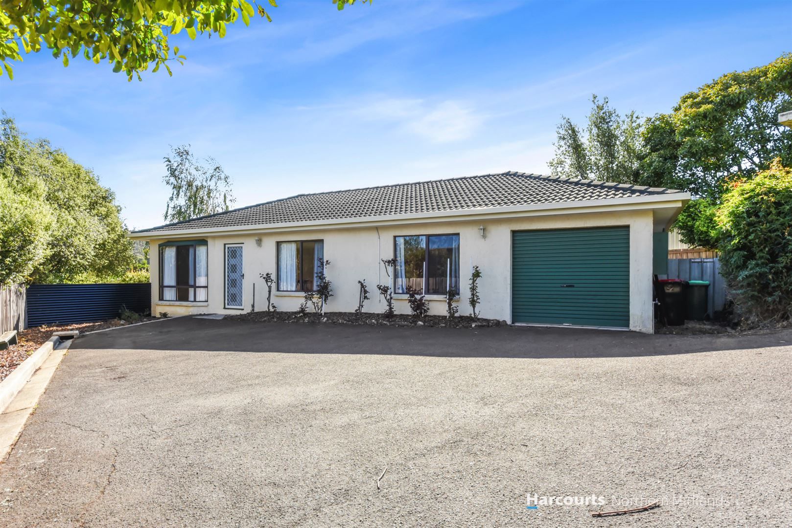 2 bedrooms Apartment / Unit / Flat in 2/15 Glover Avenue BLACKSTONE HEIGHTS TAS, 7250