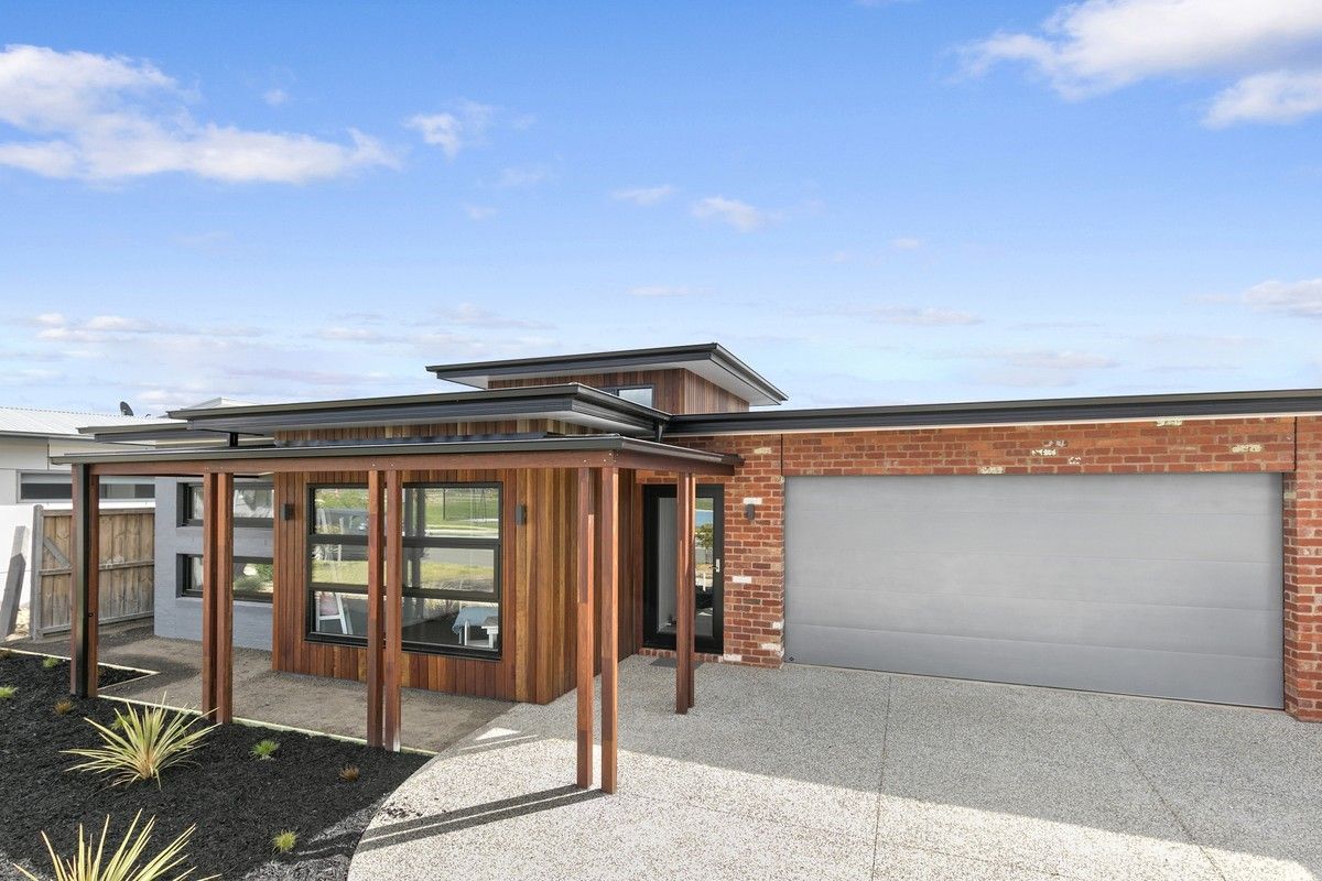 3 Hillside Parade, Torquay VIC 3228