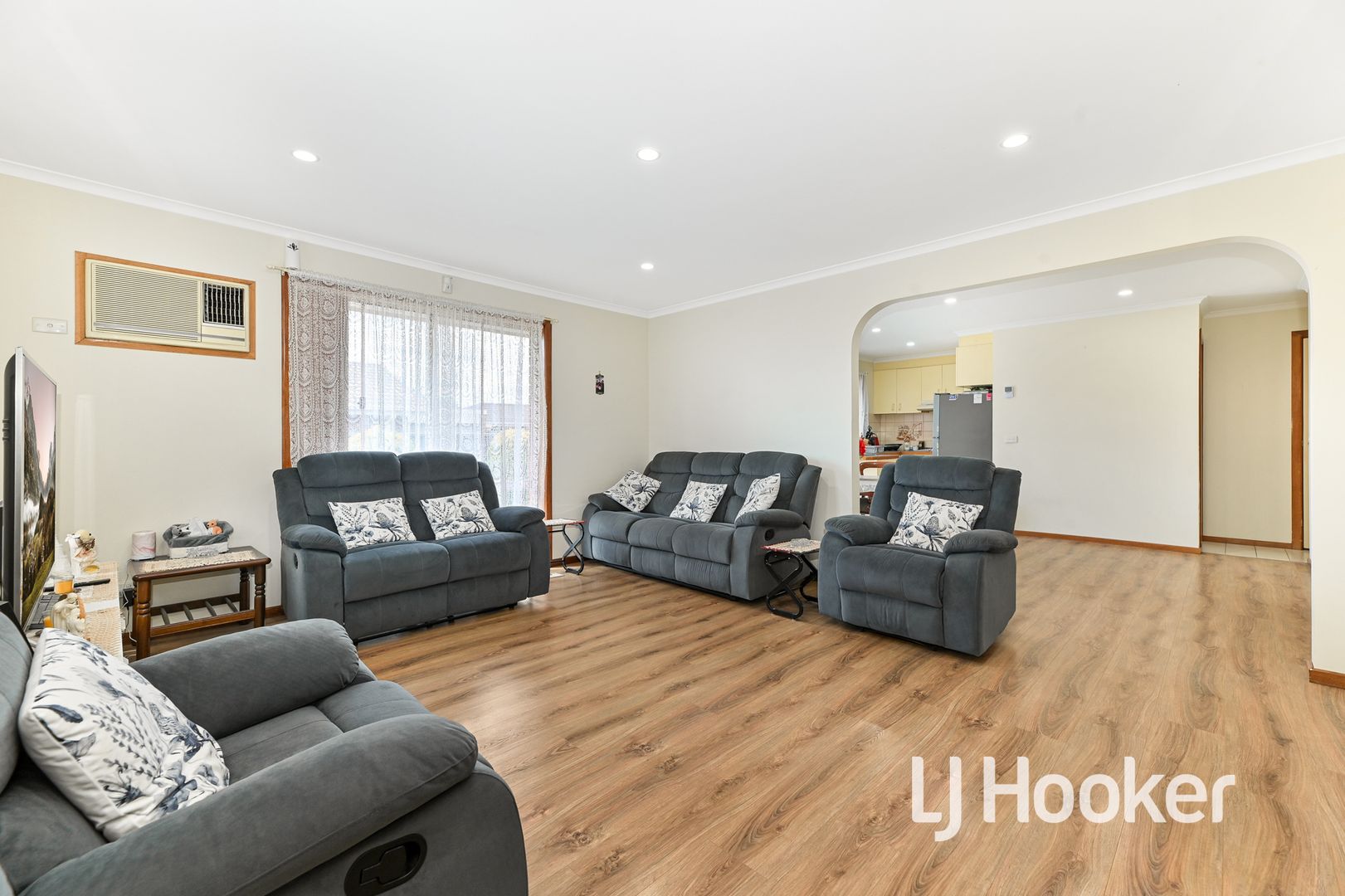 1/79 Oaktree Drive, Hampton Park VIC 3976, Image 2