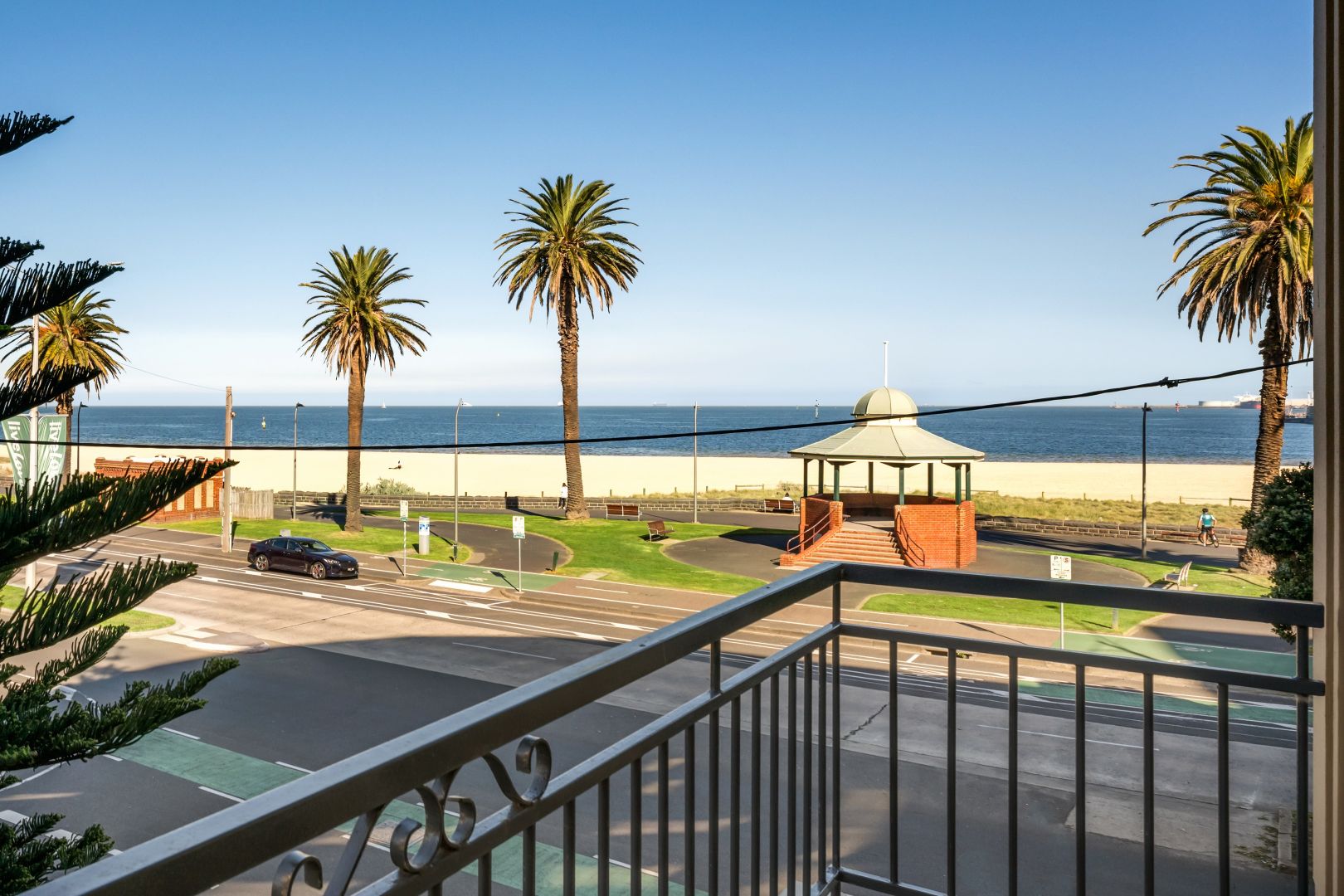 203/88 Beach Street, Port Melbourne VIC 3207, Image 1