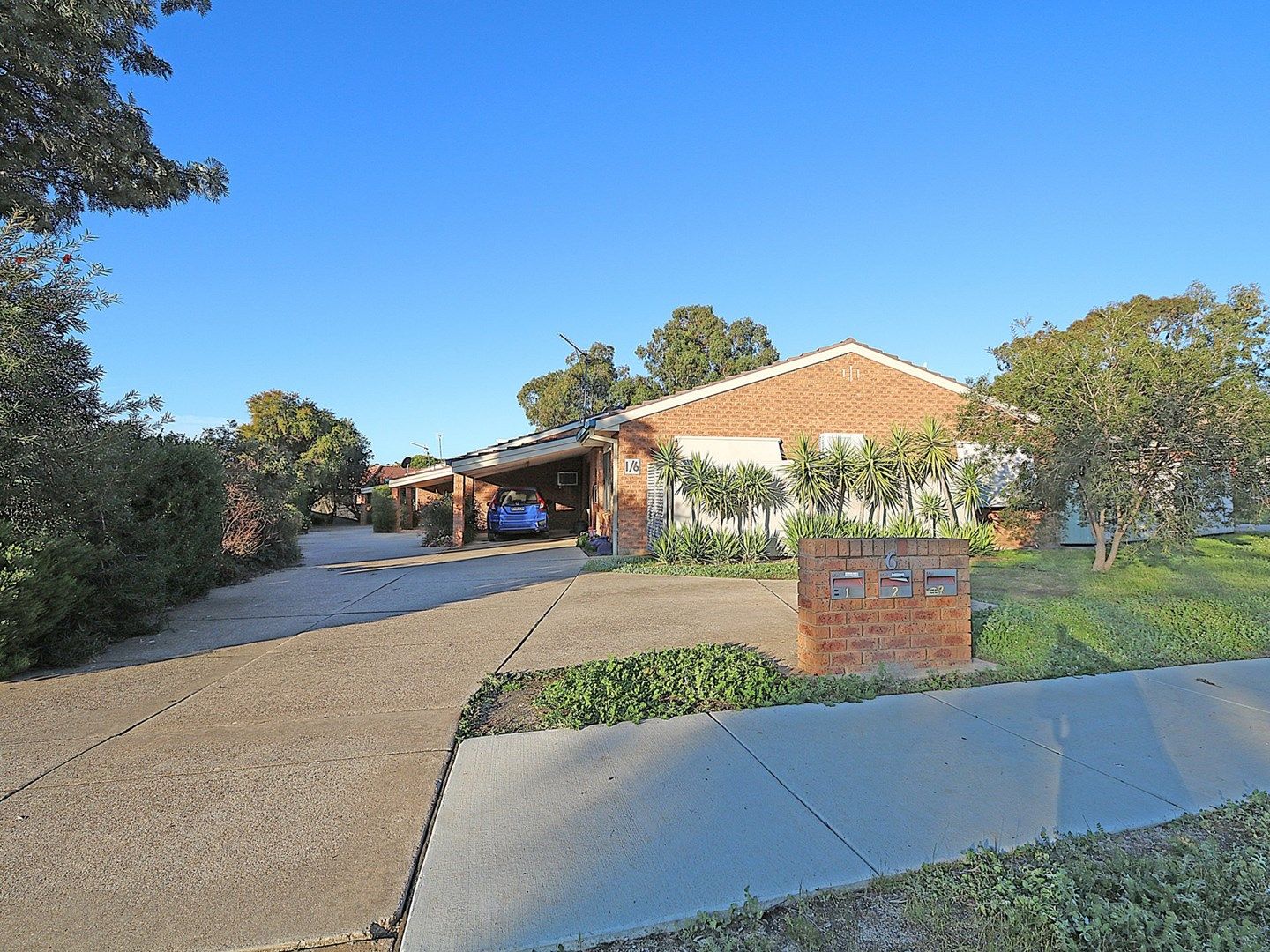 2/6 Dunn Avenue, Forest Hill NSW 2651, Image 0