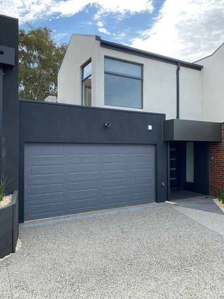 3 bedrooms Townhouse in 2/6 Riverview Street AVONDALE HEIGHTS VIC, 3034