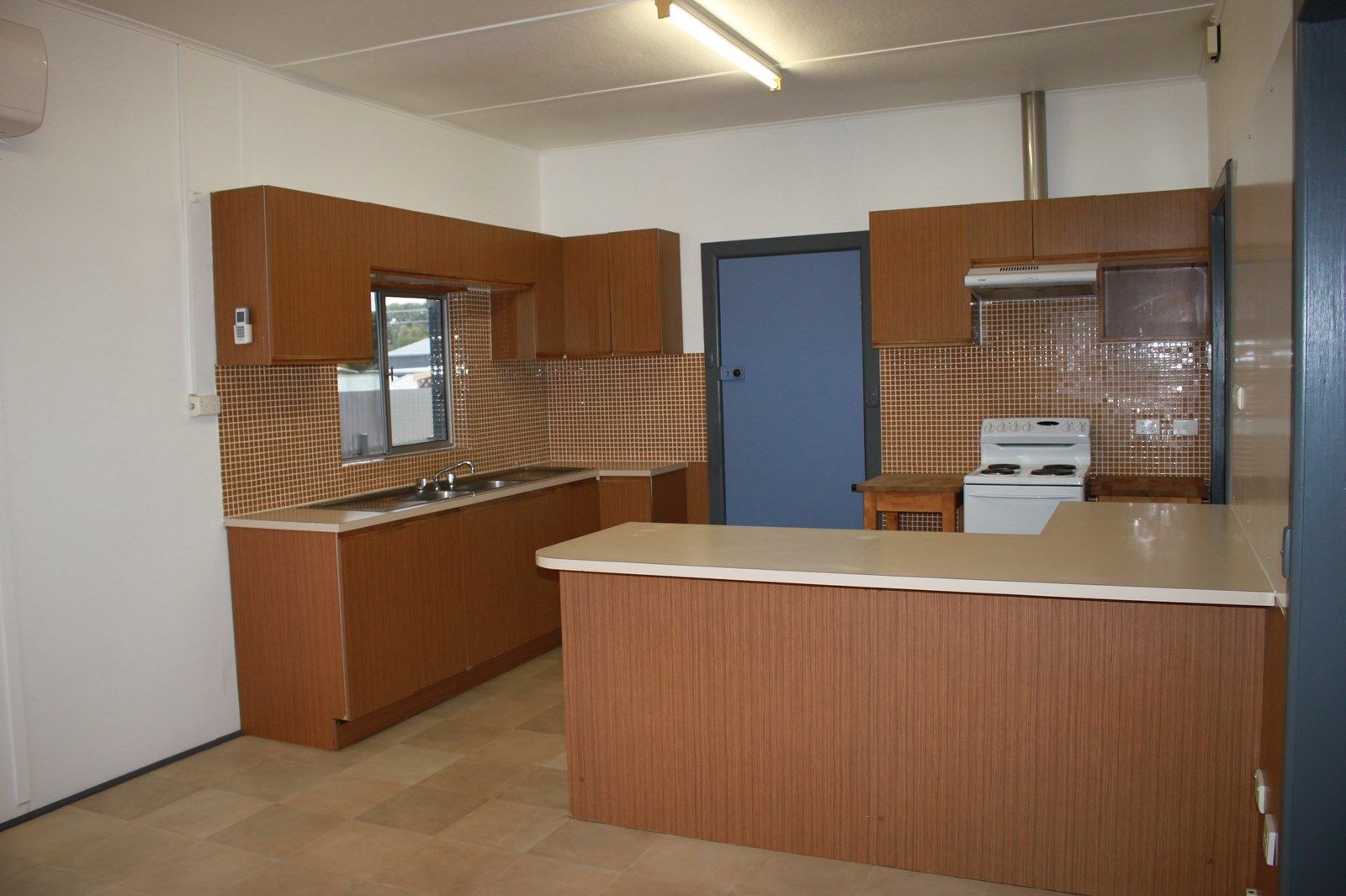 83 New West Road, Port Lincoln SA 5606, Image 2