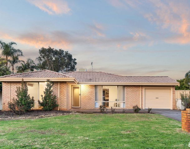 4 Logan Court, Seville Grove WA 6112