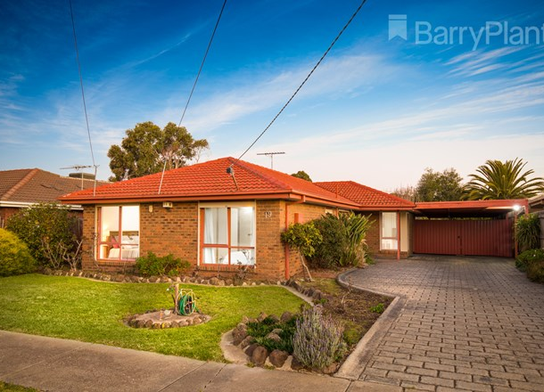 19 Burge Crescent, Hoppers Crossing VIC 3029