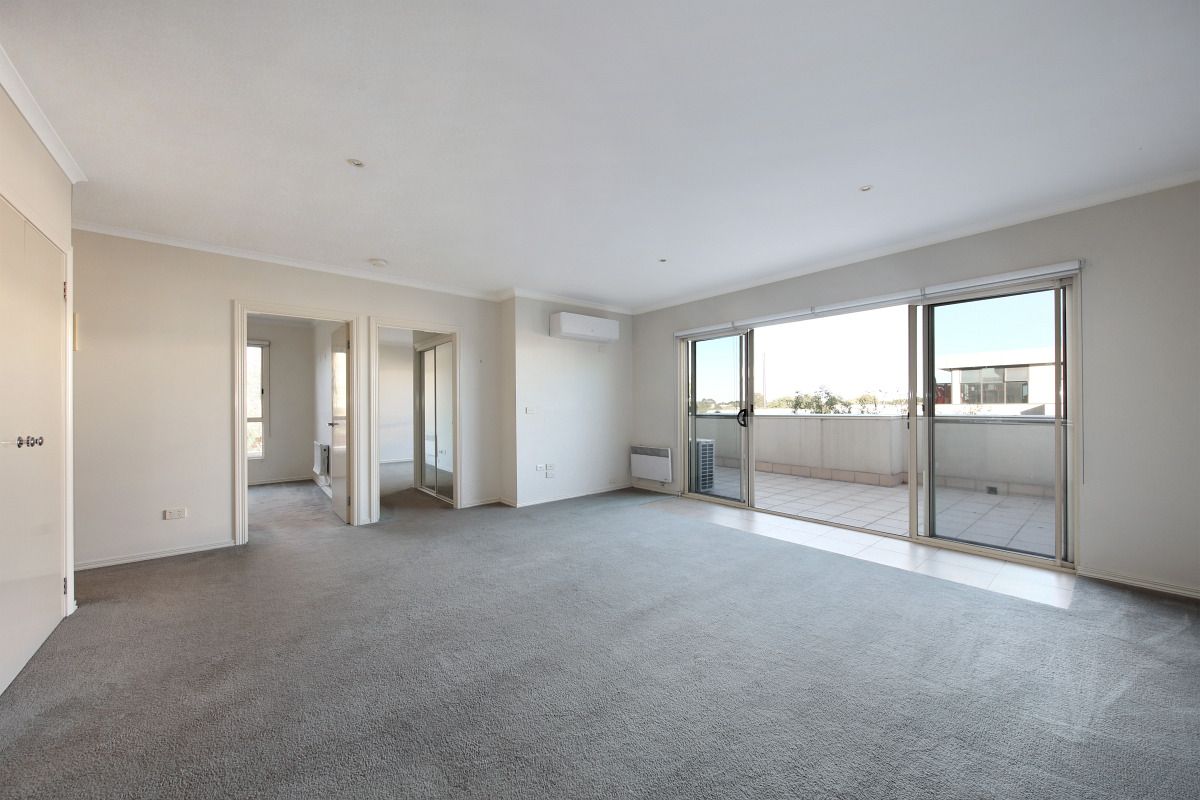 2 bedrooms Apartment / Unit / Flat in 15/498 North Road ORMOND VIC, 3204