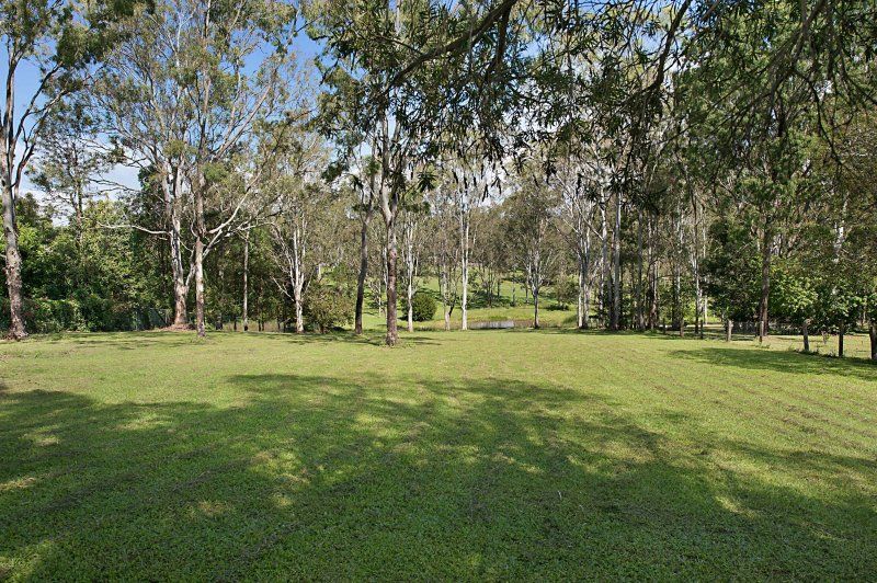 1035 Dayboro Road, Whiteside QLD 4503, Image 2