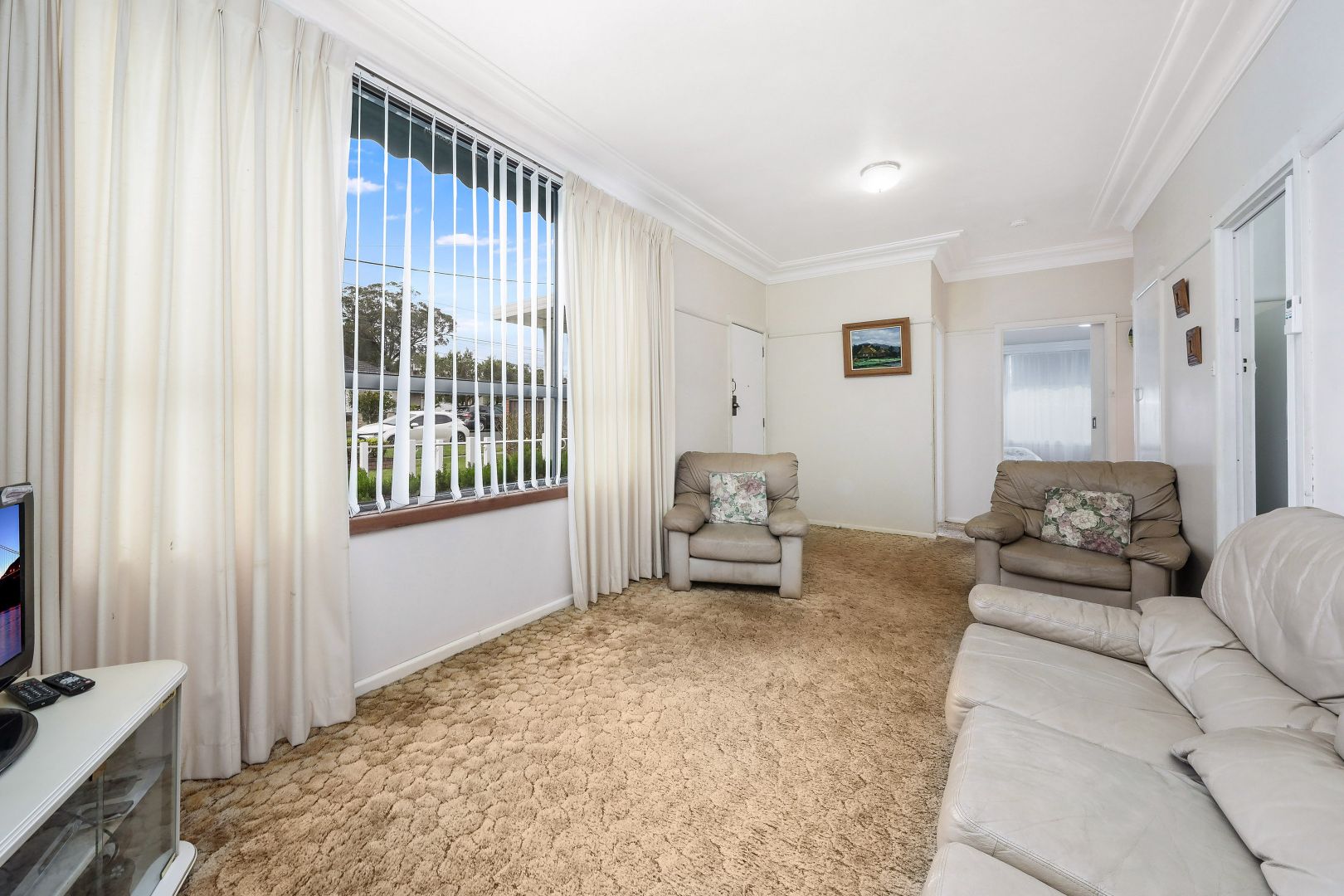 33 Ferndale Road, Revesby NSW 2212, Image 1
