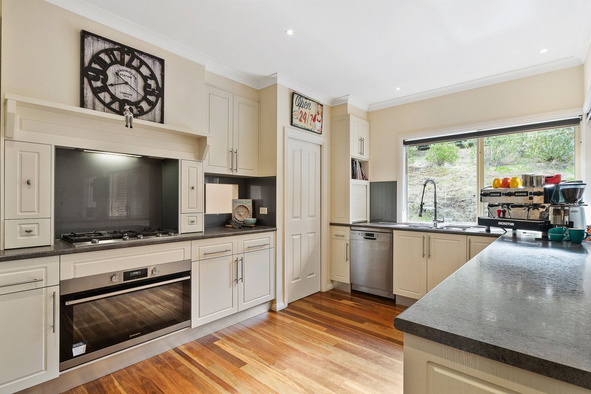 94 Two Bays Road, Mount Eliza VIC 3930, Image 2