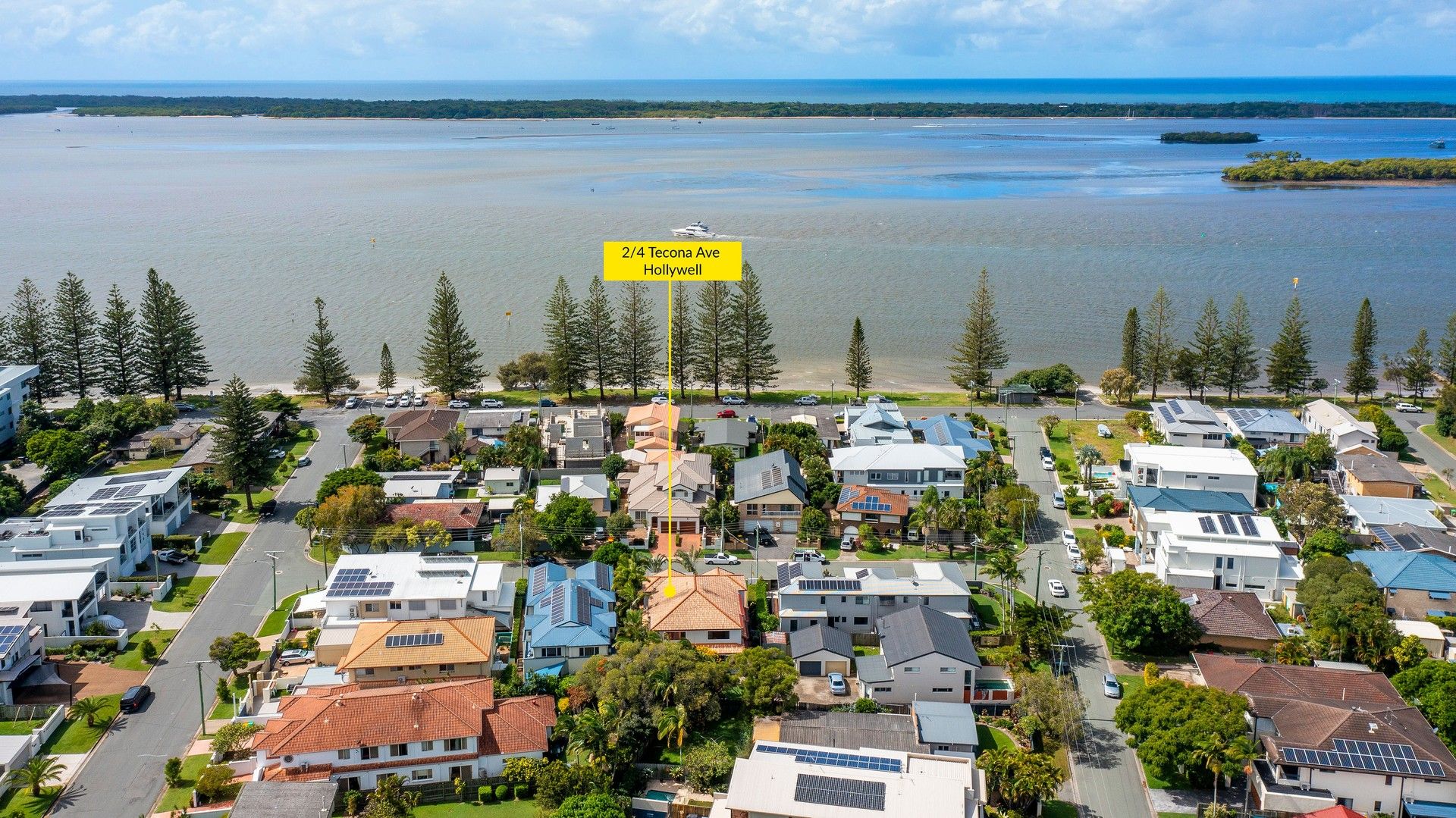 4 bedrooms Duplex in 2/4 Tecona Avenue HOLLYWELL QLD, 4216