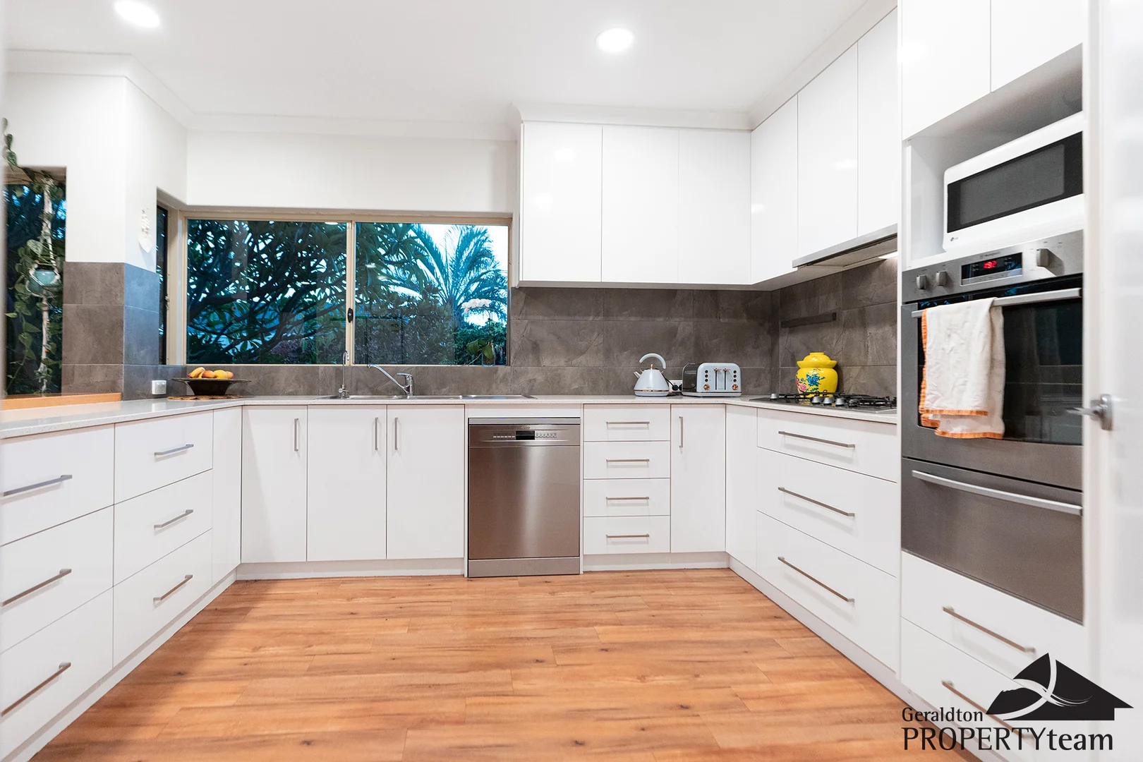 Additional image 10 of 25 Waterfront Circle, Drummond Cove WA 6532