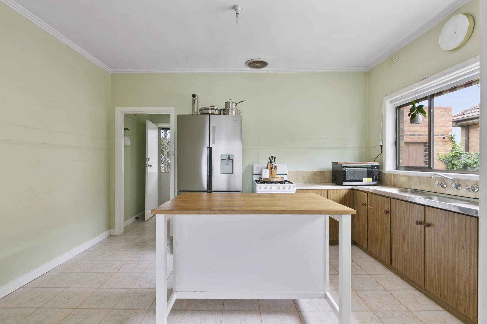 Additional image 5 of 22 Merrilands Road, Reservoir VIC 3073