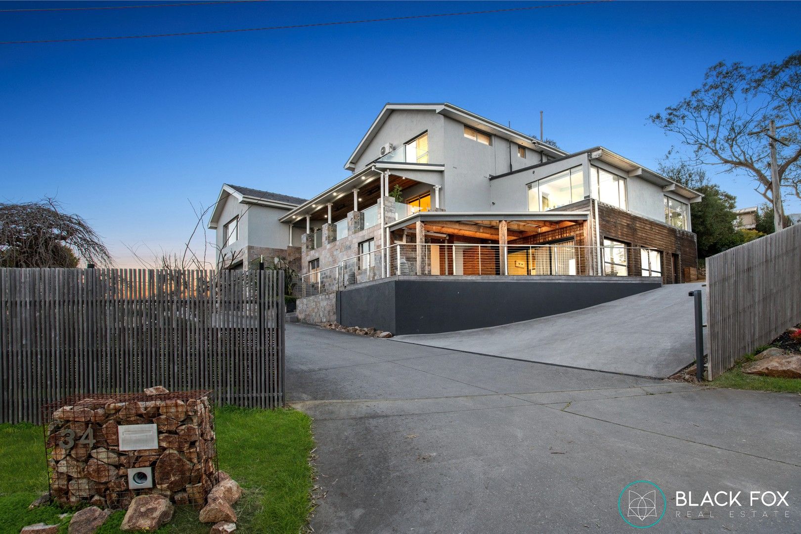 5 bedrooms House in 32 Brighton Crescent MOUNT ELIZA VIC, 3930