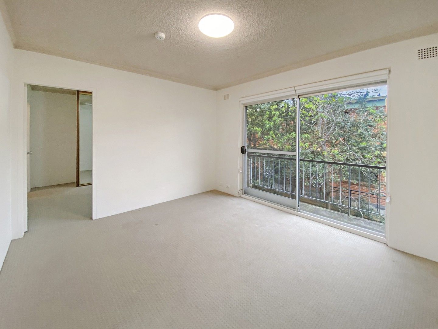 1 bedrooms Apartment / Unit / Flat in 6/96 Station Street WEST RYDE NSW, 2114
