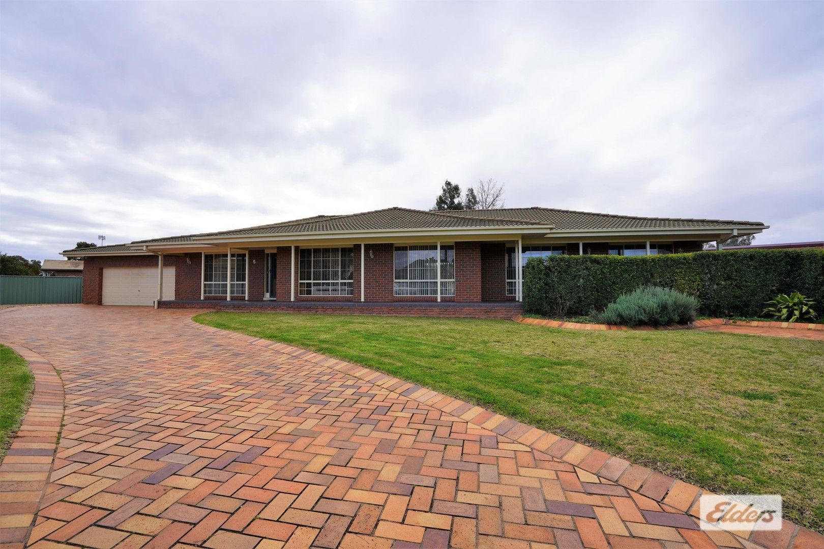 5 Dowell Place, Griffith NSW 2680, Image 0