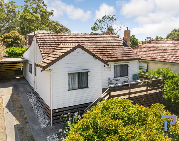 28 Symonds Street, Golden Square VIC 3555