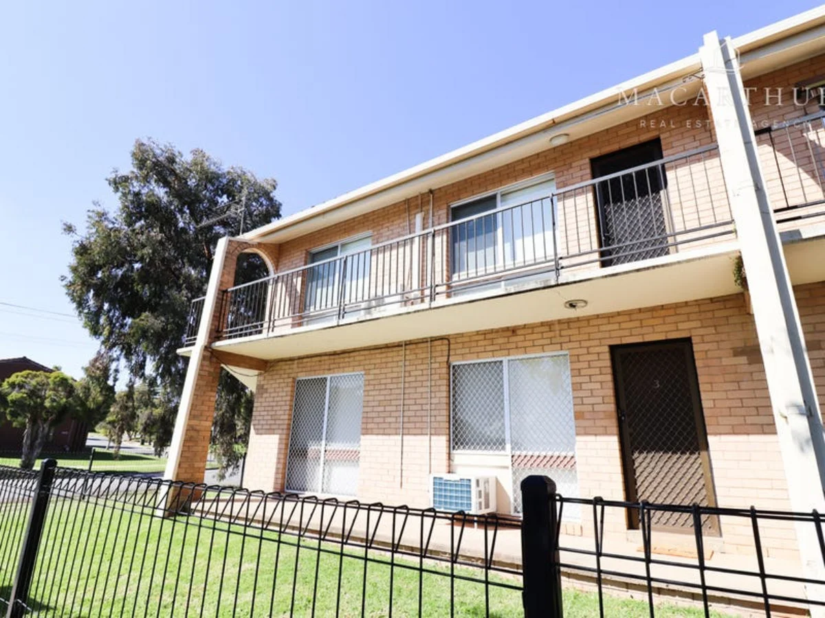 6/4 Nordlingen Drive, Tolland NSW 2650
