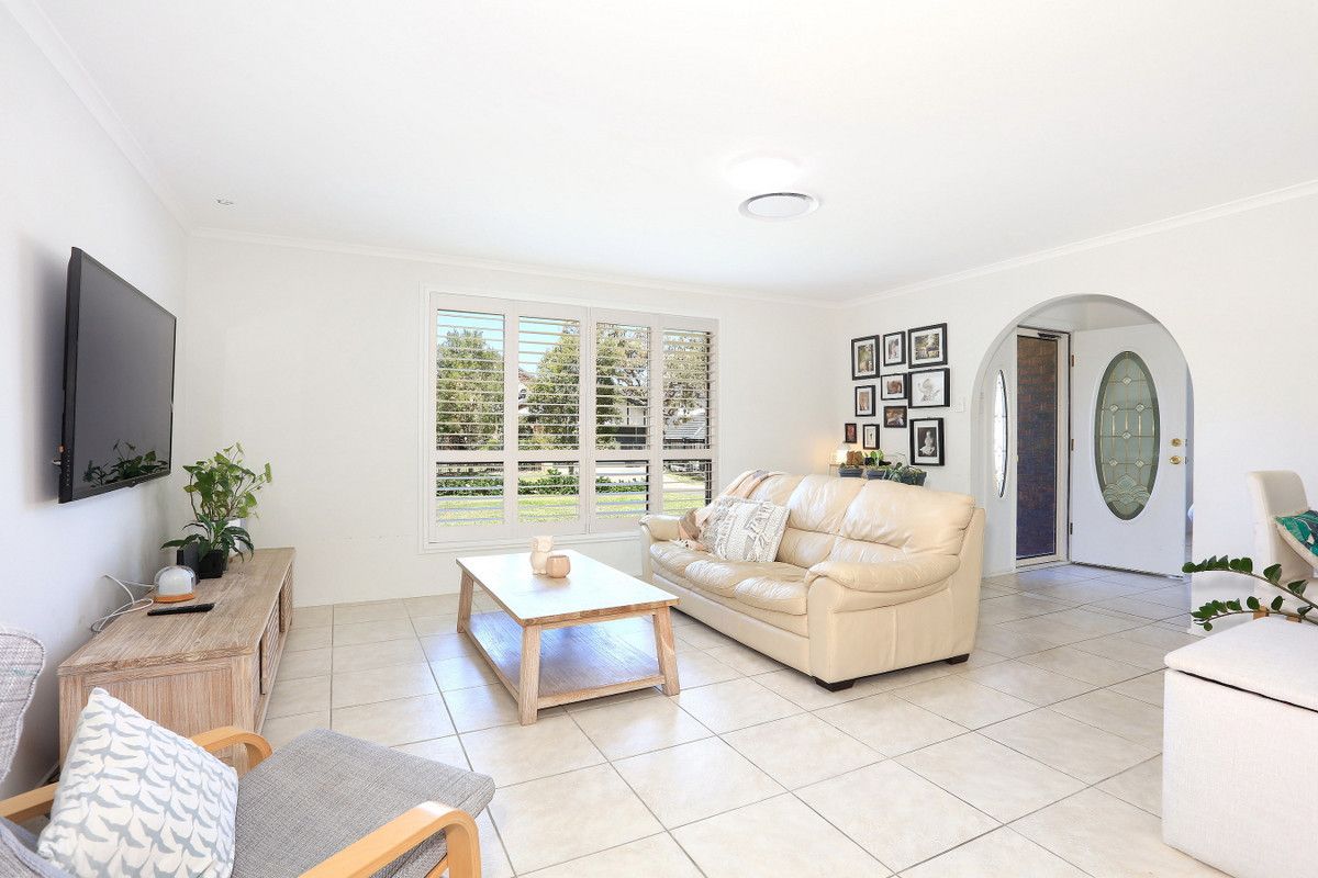 17 Lancelin Drive, Mermaid Waters QLD 4218 House For Rent Domain