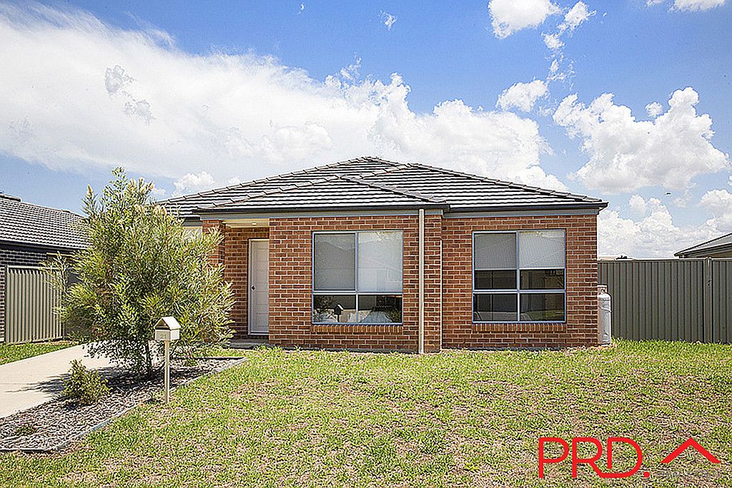 3 bedrooms House in 21 Gungurru Close TAMWORTH NSW, 2340