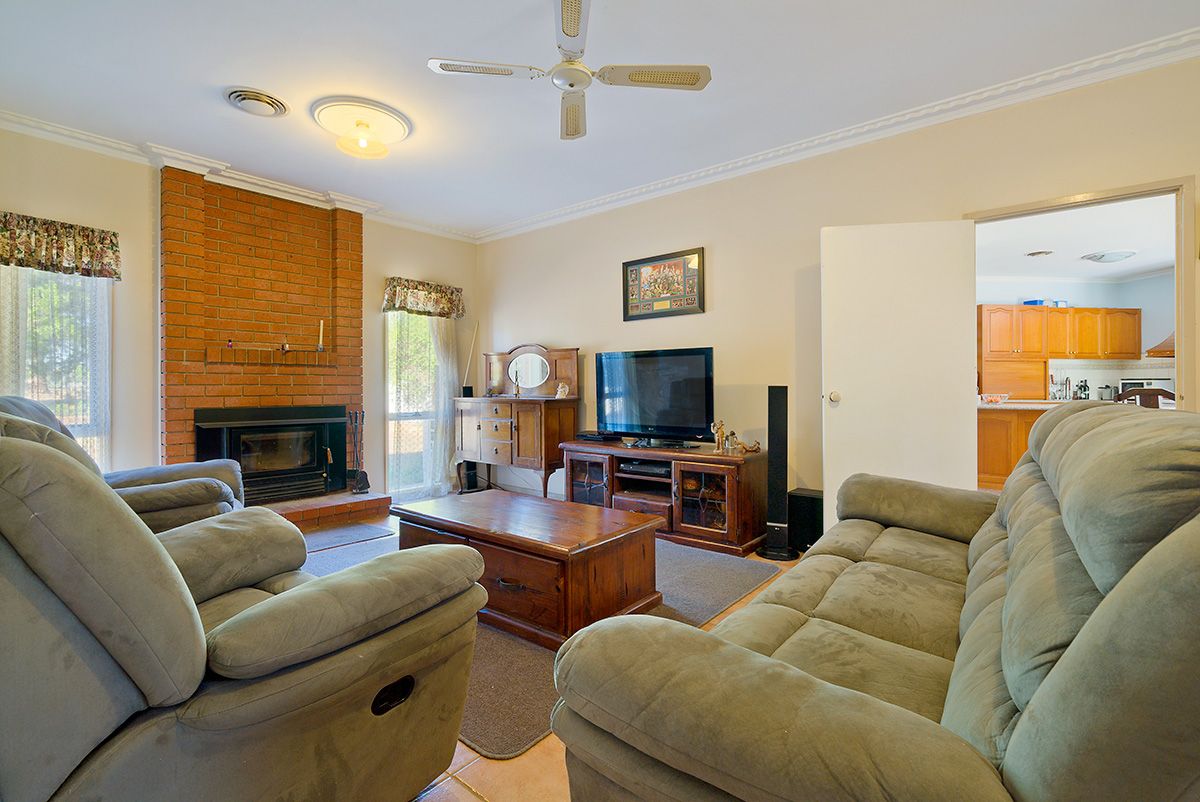 24 Thornhill Lane, Elphinstone VIC 3448, Image 1