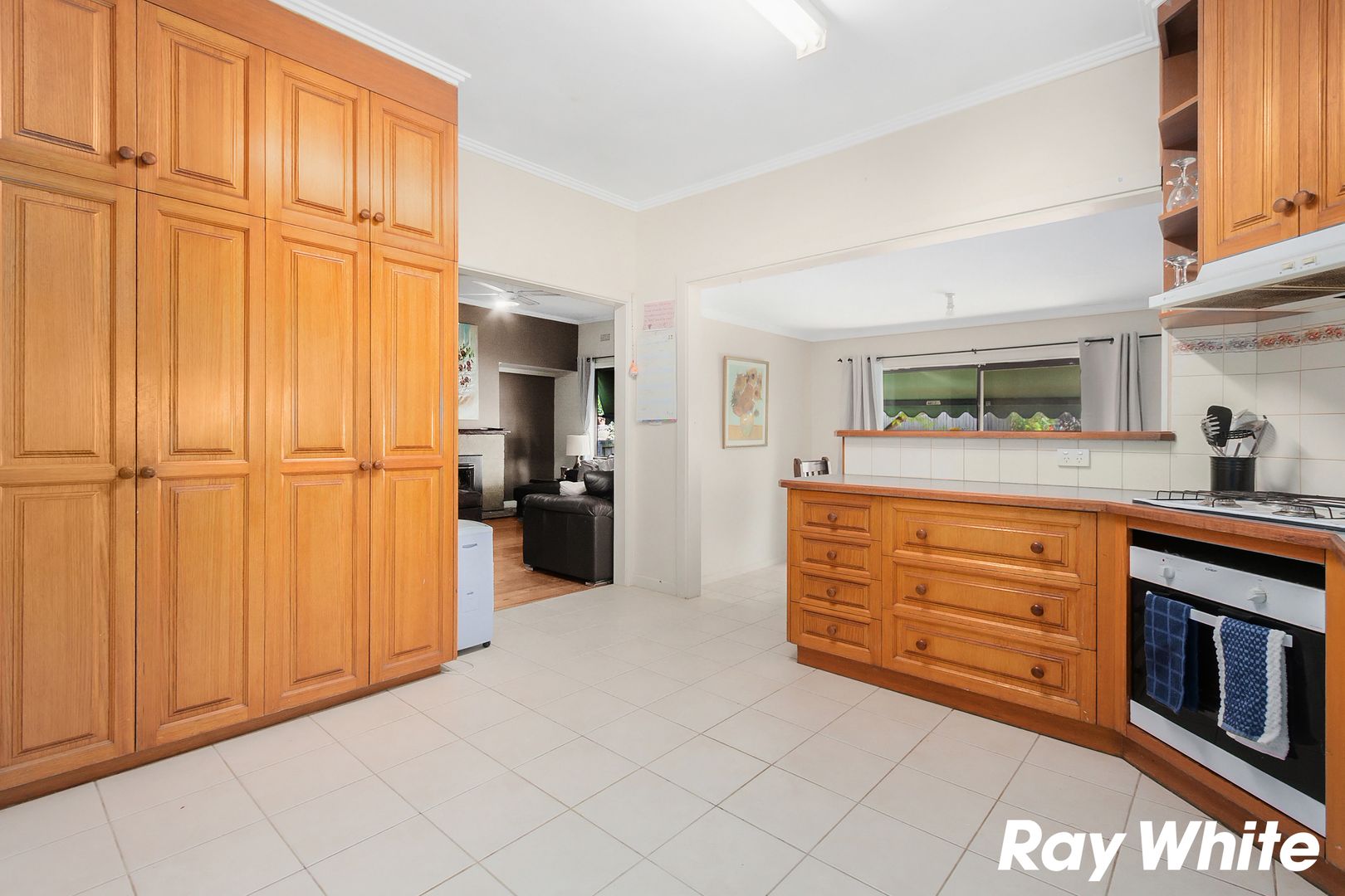 30 Gloucester Place, Warragul VIC 3820, Image 2