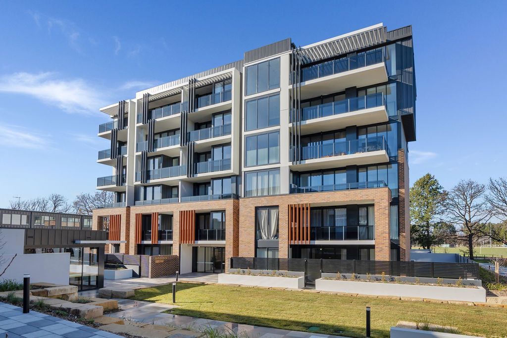 2 bedrooms Apartment / Unit / Flat in 79/36 McIntyre Street NARRABUNDAH ACT, 2604