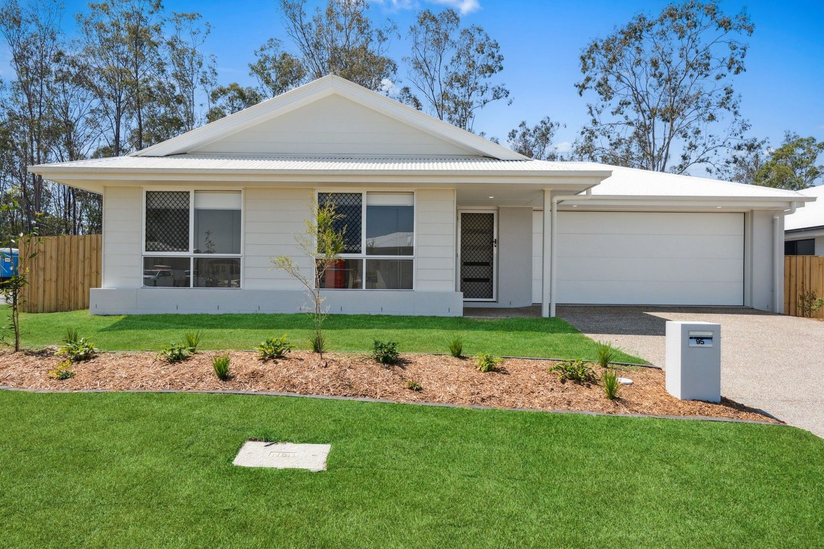 4 bedrooms House in 95 Whitby Cct JIMBOOMBA QLD, 4280