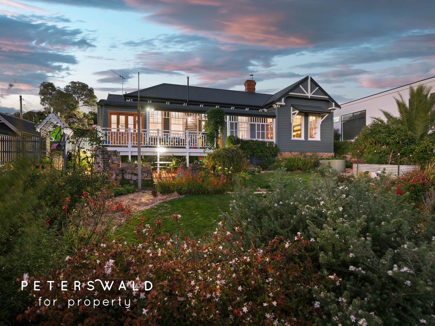 4 bedrooms House in 177 East Derwent Highway LINDISFARNE TAS, 7015