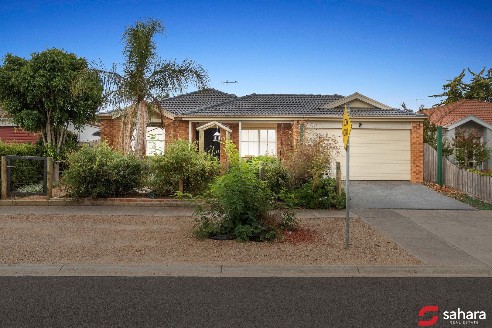 4 bedrooms House in 13 Tandarra Drive HOPPERS CROSSING VIC, 3029