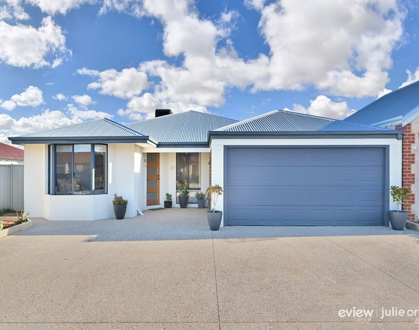 4 Kensington Way, Pearsall WA 6065