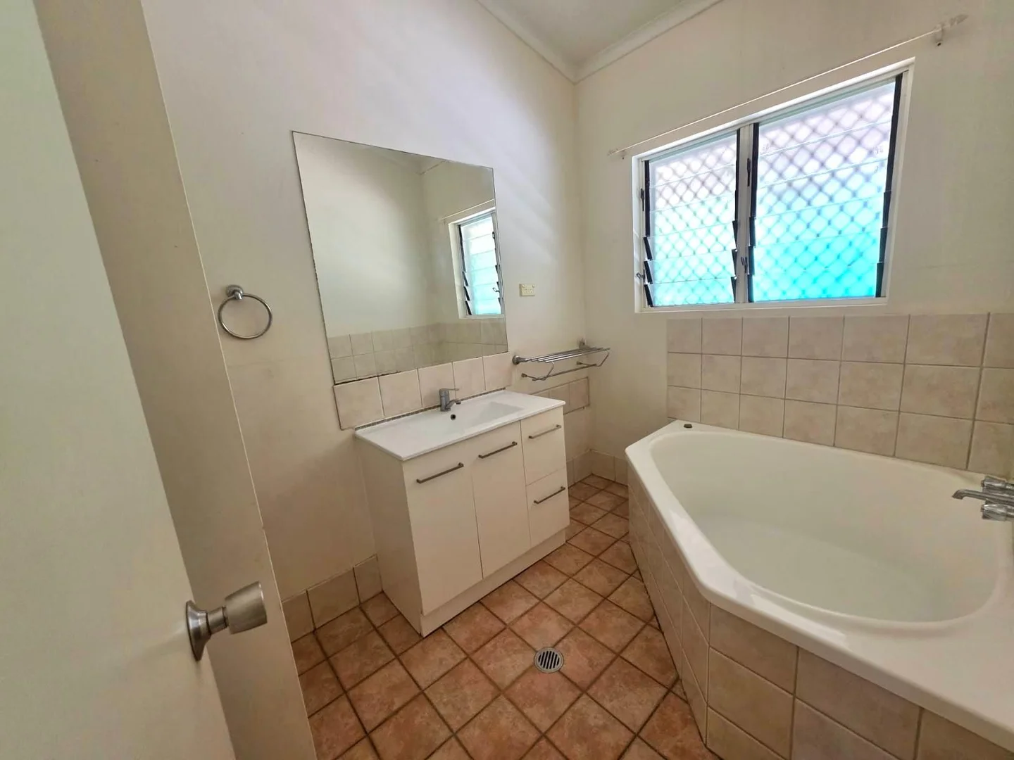 Additional image 12 of 18 Napier Court, Bakewell NT 0832