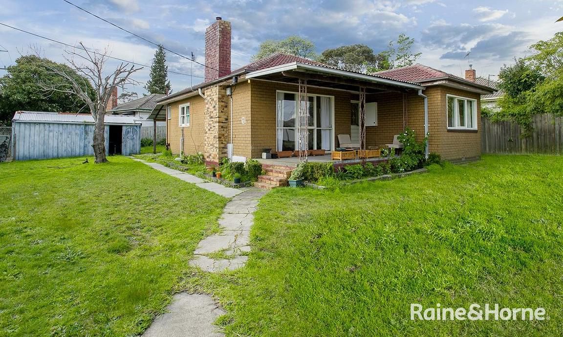 3 bedrooms House in 49 Myrtle Street SPRINGVALE SOUTH VIC, 3172