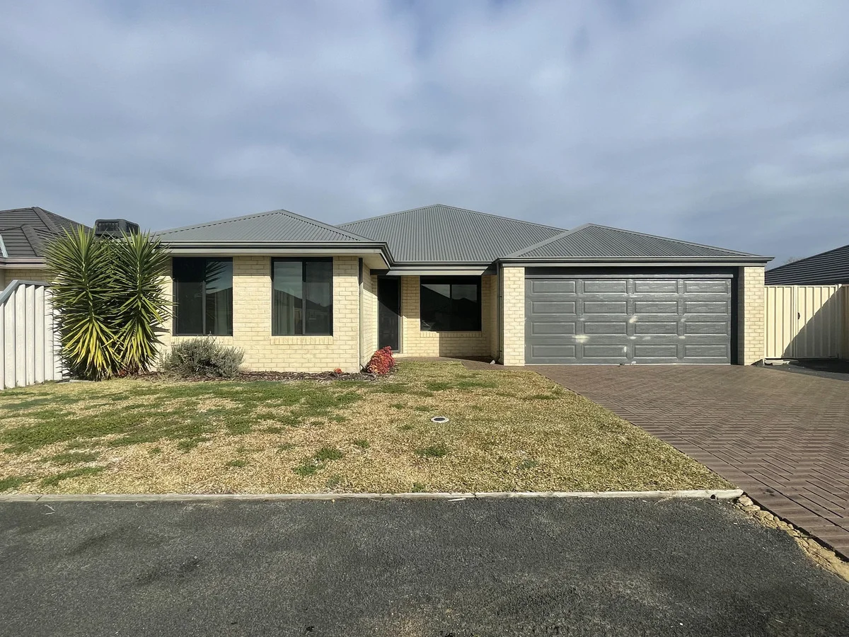 Primary image of 13 Mooralup Turn, Dalyellup WA 6230