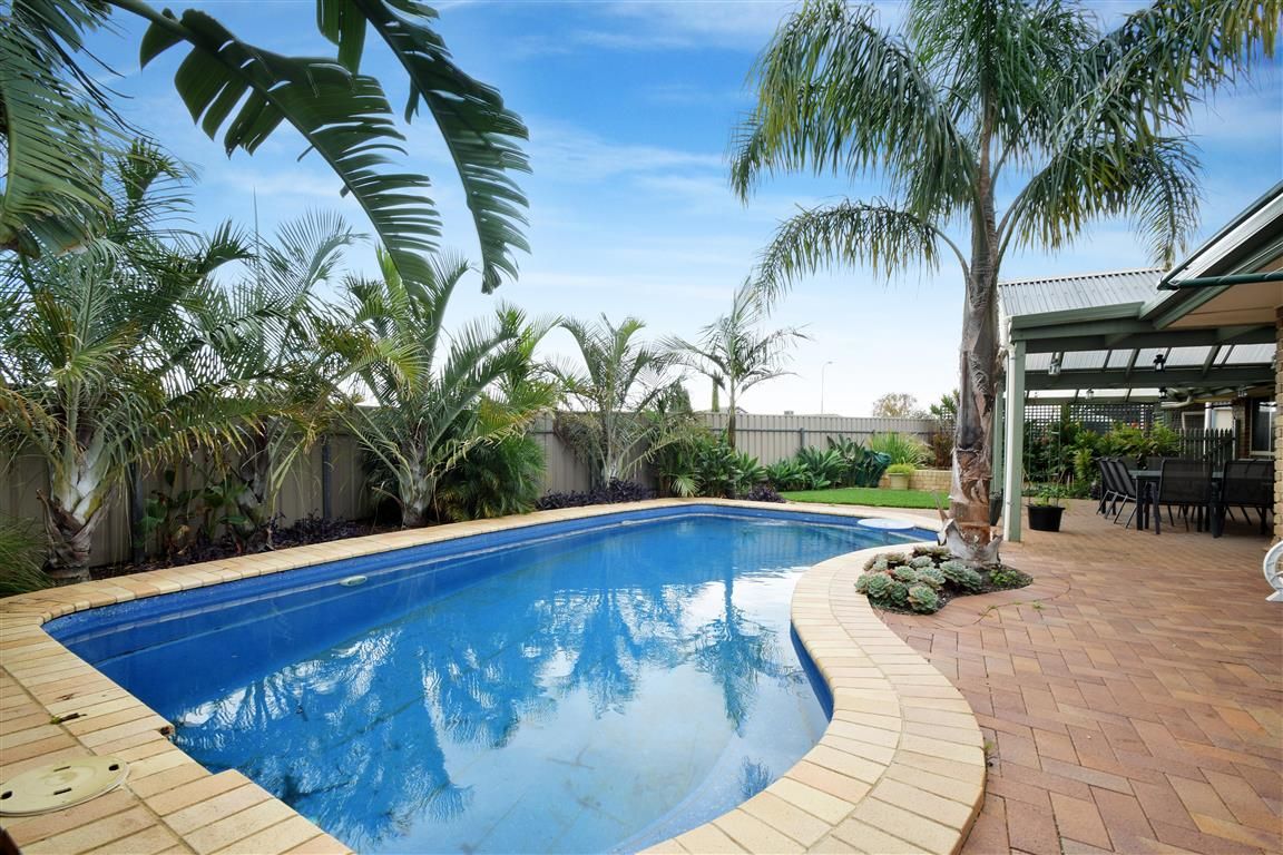 1 Mullen Close, WOODCROFT SA 5162, Image 0