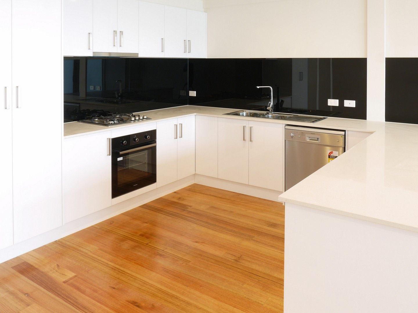 2 bedrooms Apartment / Unit / Flat in 103/633-635 Centre Road BENTLEIGH EAST VIC, 3165