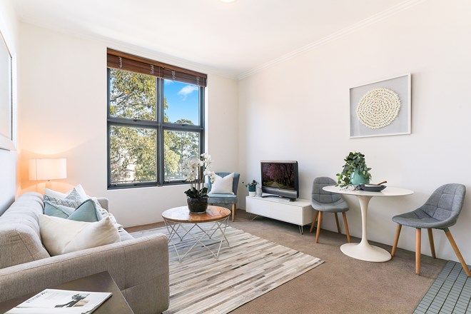 Picture of 204/2 Macpherson Street, CREMORNE NSW 2090