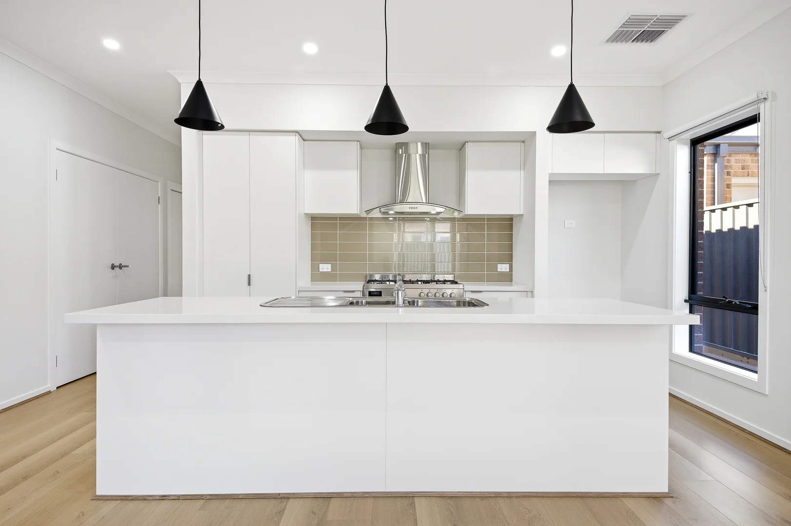 Additional image 4 of 33 Royal Mile Avenue, Berwick VIC 3806