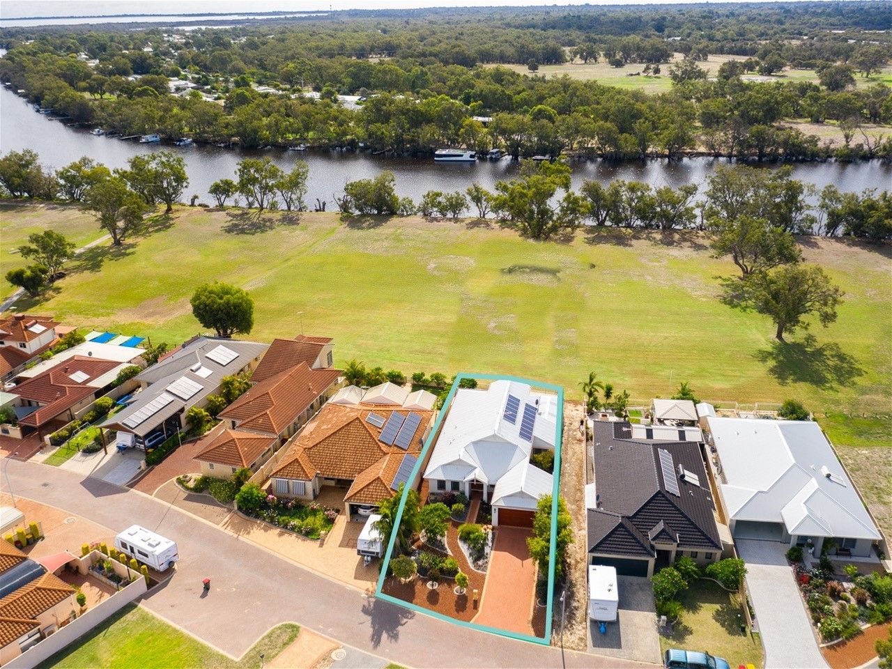 31 Foreshore Cove, South Yunderup WA 6208