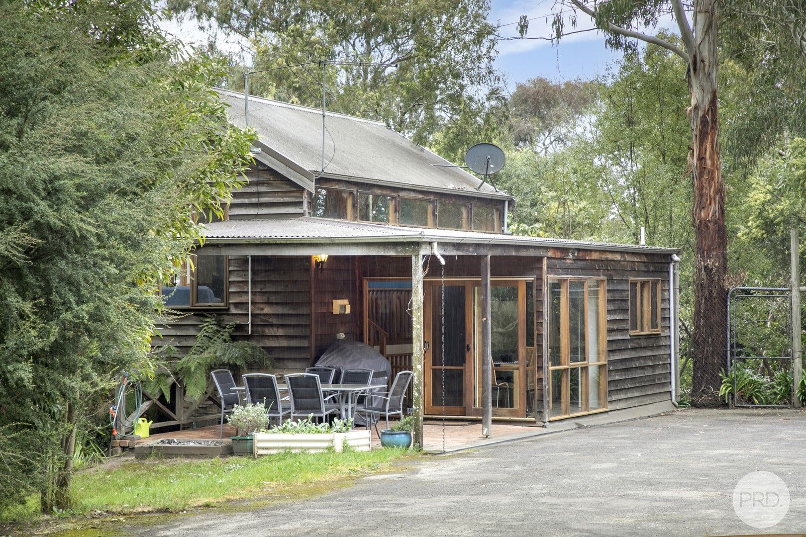 2 bedrooms House in 210A Sim Street (The Cottage) BLACK HILL VIC, 3350