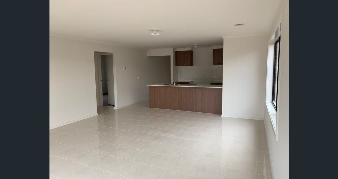 4 bedrooms House in 14 Gem Crescent COBBLEBANK VIC, 3338
