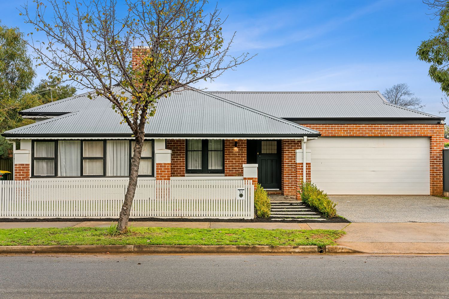 3 bedrooms House in 31 Barry Road OAKLANDS PARK SA, 5046